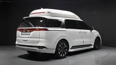 2023 Kia Carnival Gasoline 9-Seater Hi-Limousine — фото 2