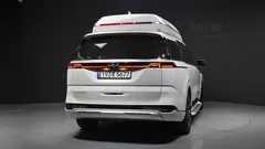 2023 Kia Carnival Gasoline 9-Seater Hi-Limousine — фото 4