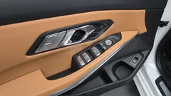 2023 BMW 3-Series 320i M Sport — фото 15