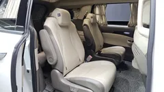 2023 Kia Carnival Gasoline 9-Seater Hi-Limousine — фото 11