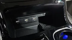 2023 Kia Carnival Gasoline 9-Seater Hi-Limousine — фото 12