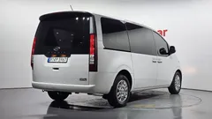2023 Hyundai Staria Cargo 3-Seater — фото 2