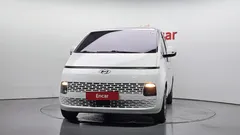 2023 Hyundai Staria Cargo 3-Seater — фото 3