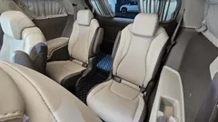 2023 Kia Carnival Diesel 9-Seater Hi-Limousine — фото 11