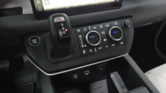 2023 Land Rover Defender 110 D300 HSE — фото 9