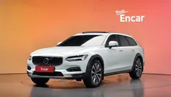 2021 Volvo V90 B5 Pro AWD, белый — фото 1