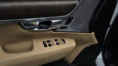 2021 Volvo V90 B5 Pro AWD, белый — фото 18