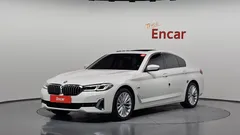 2022 BMW 5-Series 530e Luxury — фото 1