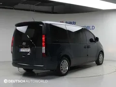 2022 Hyundai Staria Tourer 11-Seater — фото 2
