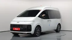 2022 Hyundai Staria 4WD Lounge 7-Seater — фото 1