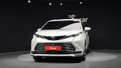 2022 Toyota Sienna 2.5 Hybrid 2WD, белый — фото 3