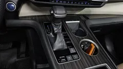 2022 Toyota Sienna 2.5 Hybrid 2WD, белый — фото 9