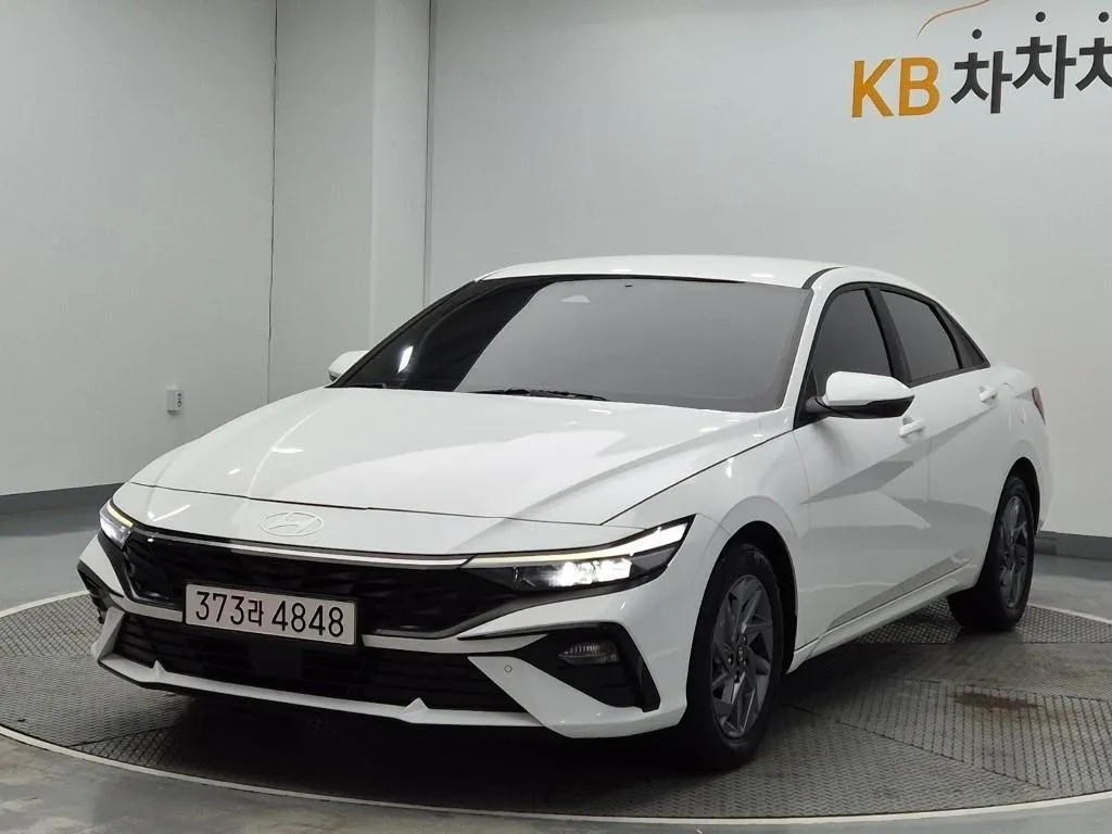 2024 Hyundai AVANTE Modern