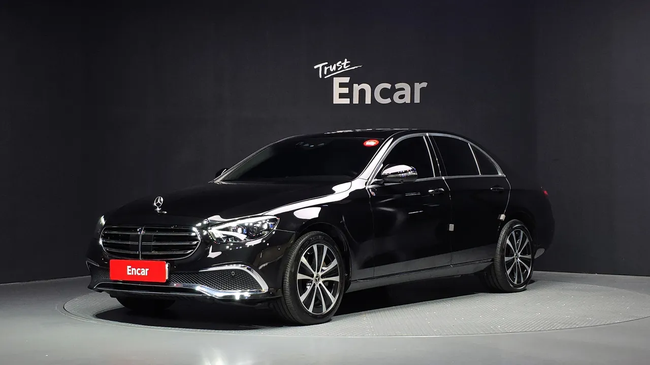 2022 Mercedes-Benz E-Class E300e 4MATIC Exclusive