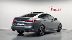 2022 BMW 2-Series 220i M Sports — фото 2