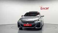 2022 BMW 2-Series 220i M Sports — фото 3