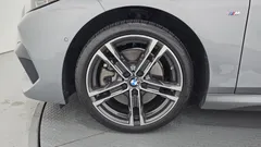 2022 BMW 2-Series 220i M Sports — фото 5