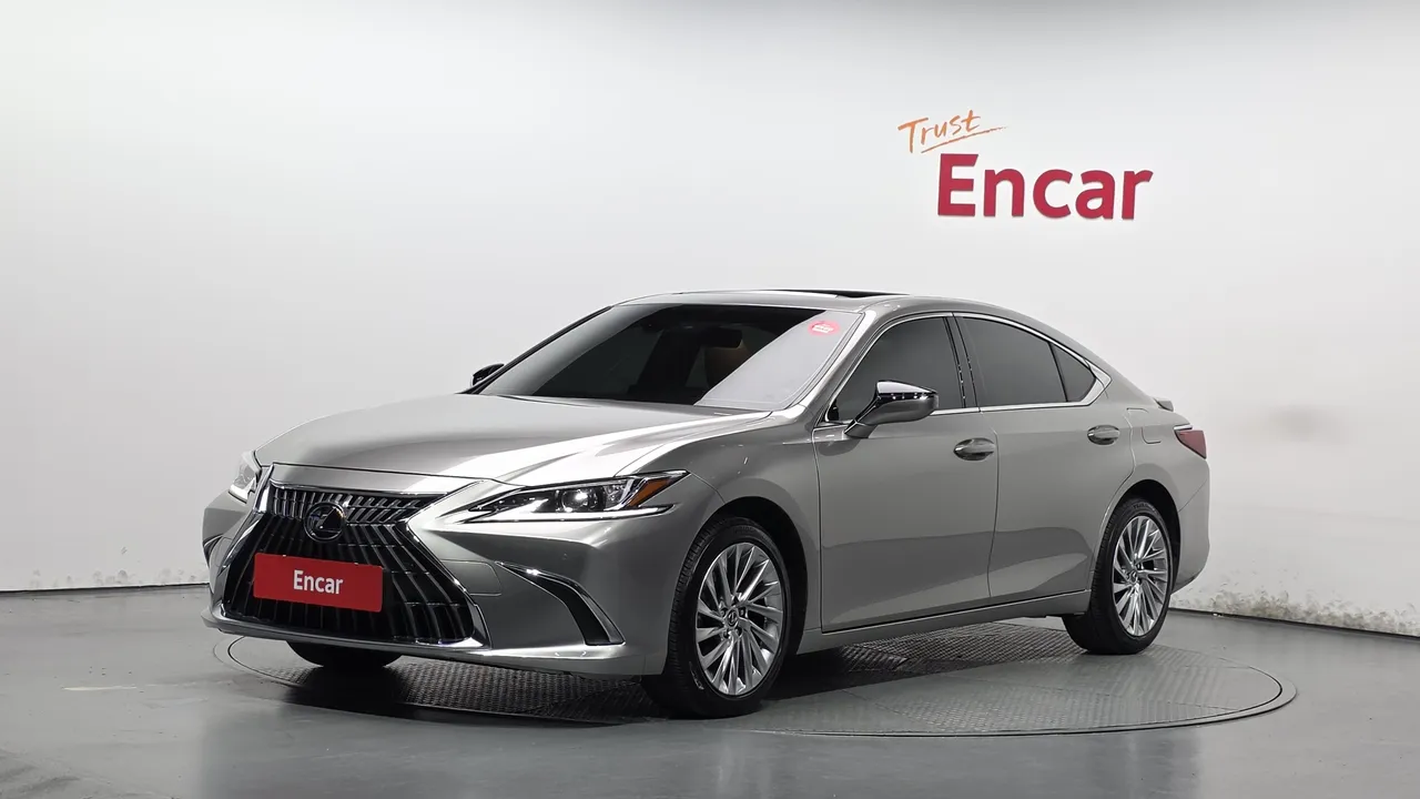 2024 Lexus ES Luxury Plus