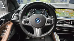 2022 BMW X5 xDrive 45e M Sport — фото 13