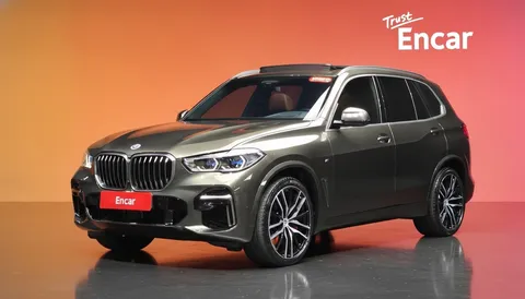 2023 BMW X5 M50i