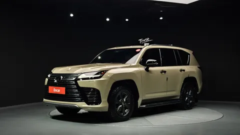 2025 Lexus LX 700h Overtrail