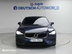 2022 Volvo S60 B5 Momentum — фото 3