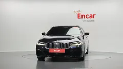 2023 BMW 5-Series 520i M Sport — фото 3