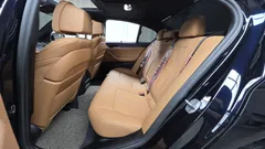 2023 BMW 5-Series 520i M Sport — фото 12