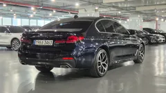 2023 BMW 5-Series 530e M Sport — фото 4