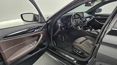 2023 BMW 5-Series 530i xDrive M Sport Package — фото 10