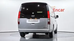 2023 Hyundai Staria Cargo 3-Seater — фото 4