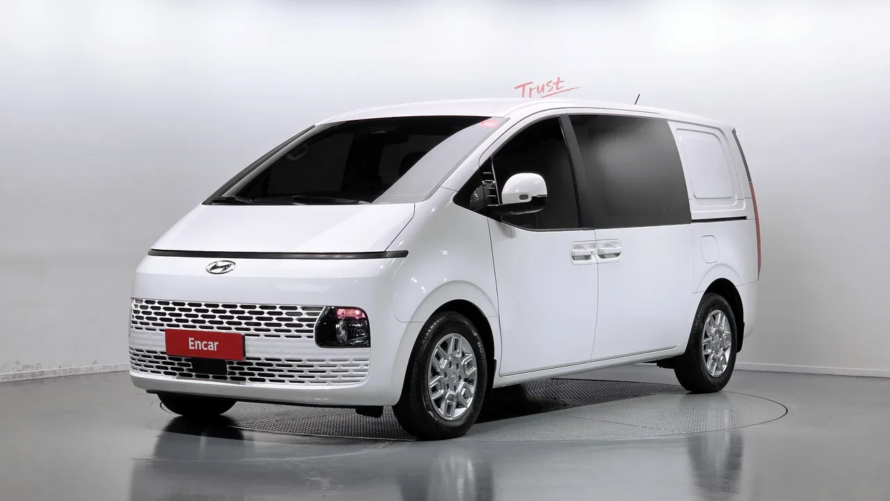 2022 Hyundai Staria Cargo 5-Seater