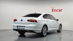 2022 Volkswagen Passat 2.0 TDI Premium — фото 2