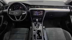 2022 Volkswagen Passat 2.0 TDI Premium — фото 7