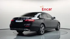 2022 Mercedes-Benz E-Class E350 4MATIC Avantgarde — фото 2