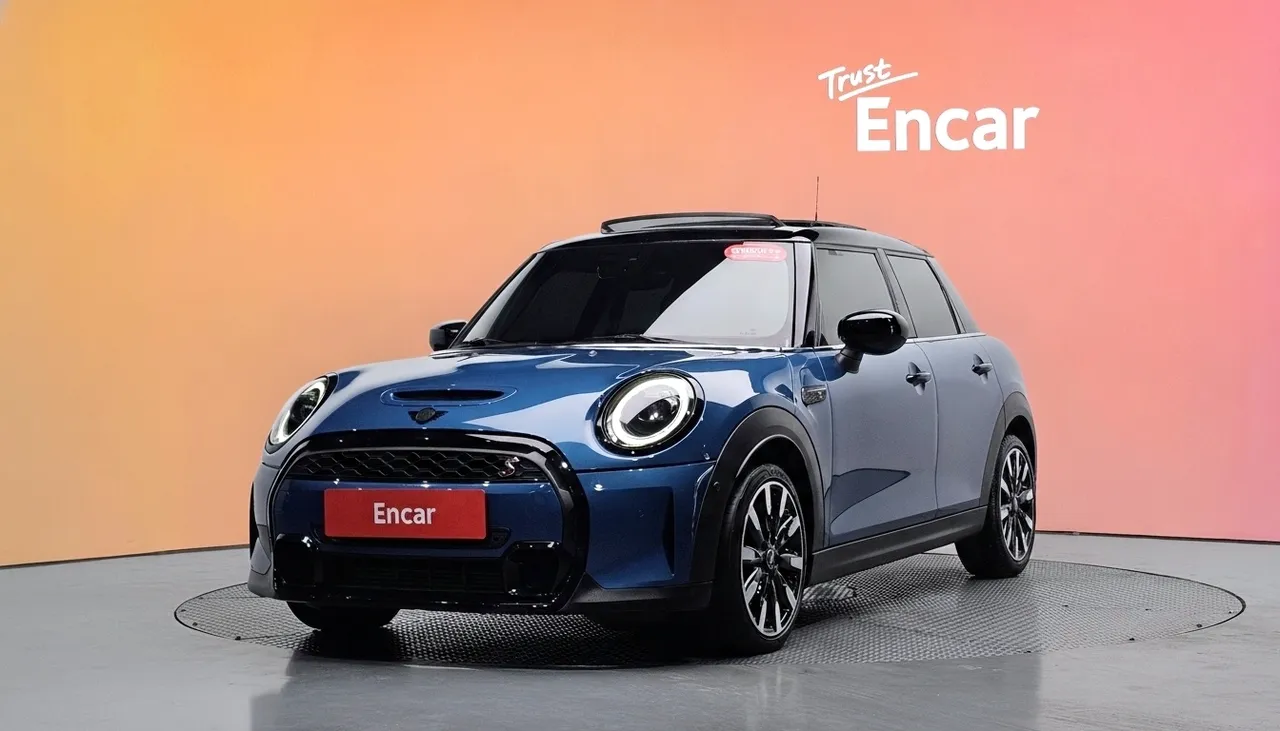 2022 Mini Cooper 5Door Classic