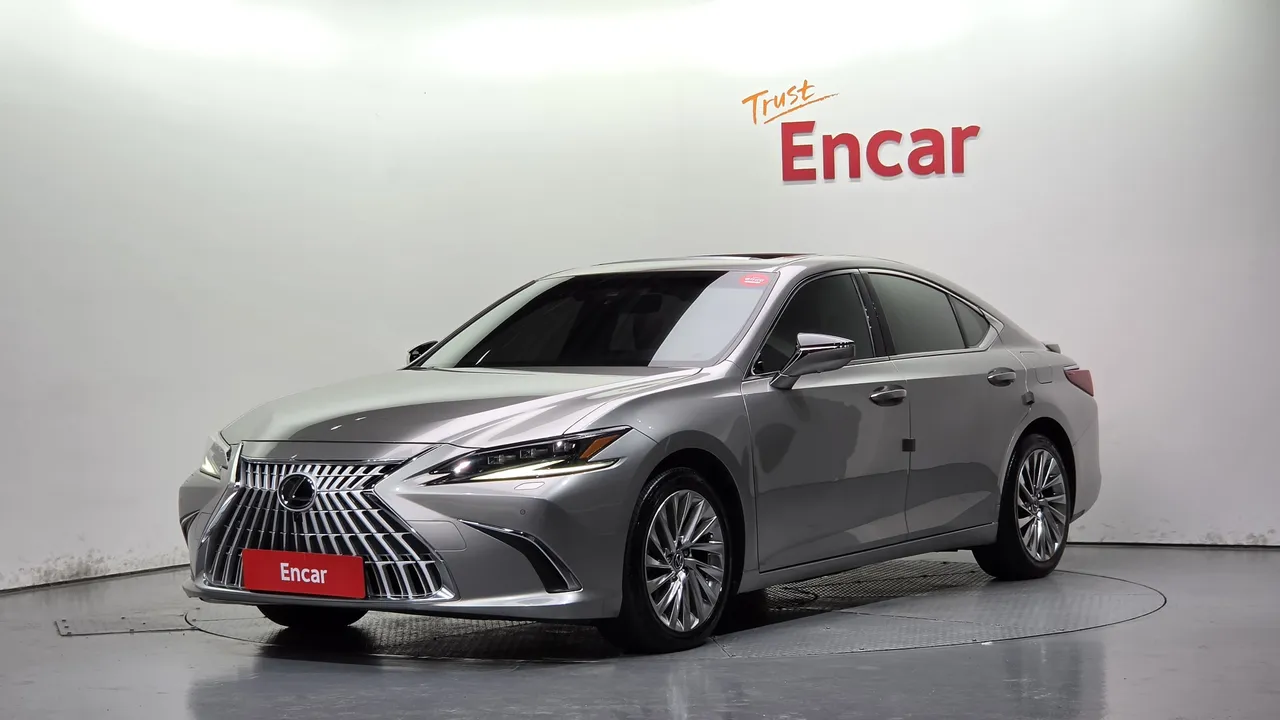 2023 Lexus ES Executive