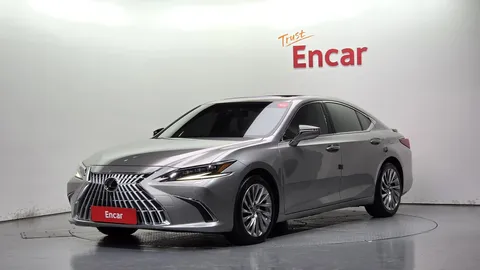 2023 Lexus ES Executive