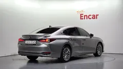 2023 Lexus ES Executive — фото 2