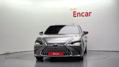 2023 Lexus ES Executive — фото 3
