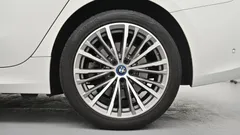2022 BMW 3-Series 320e Luxury — фото 5