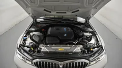 2022 BMW 3-Series 320e Luxury — фото 6