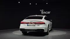 2022 Audi A7 55 TFSI Quattro Premium — фото 4