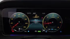 2022 Mercedes-Benz E-Class E220d 4MATIC AMG Line — фото 8