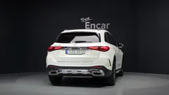 2023 Mercedes-Benz GLC-Class GLC300 4MATIC AMG Line — фото 4