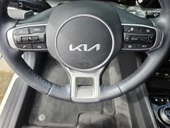 2023 Kia K5 2.0 — фото 15