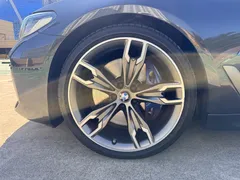 2022 BMW 5-Series M550i xDrive — фото 5