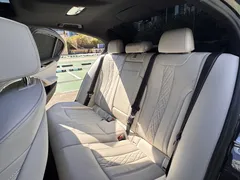 2022 BMW 5-Series M550i xDrive — фото 10