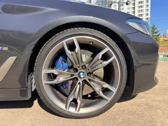 2022 BMW 5-Series M550i xDrive — фото 20