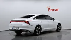 2023 Kia K8 Signature — фото 2
